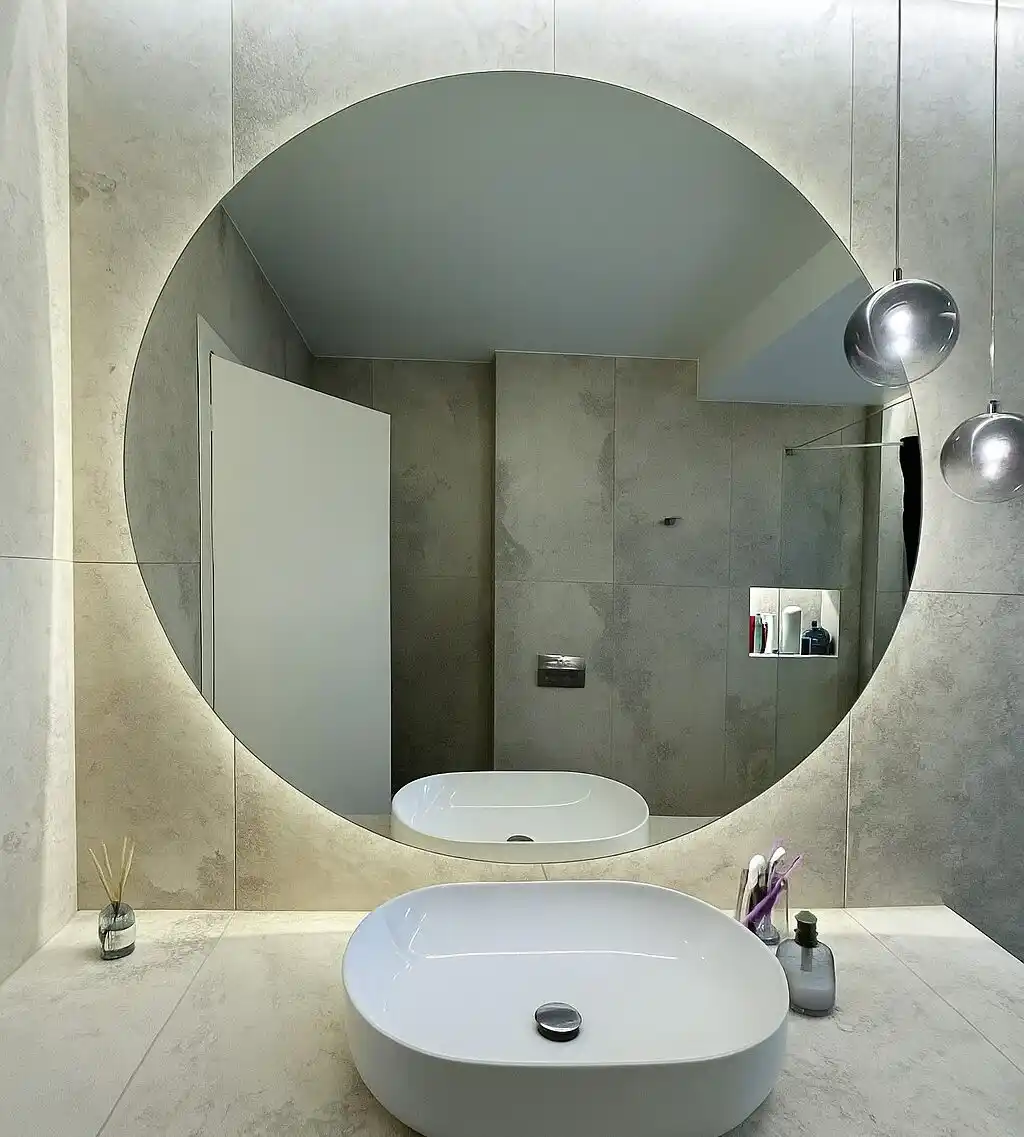 mirrorhOME